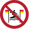 Señal ISO 7010 P064: Prohibido hacer surf entre las banderas rojas y amarillas